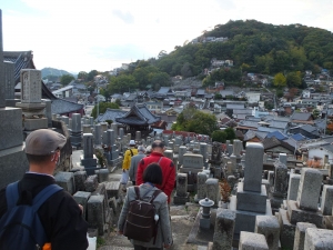西国寺から福善寺に向かう小道